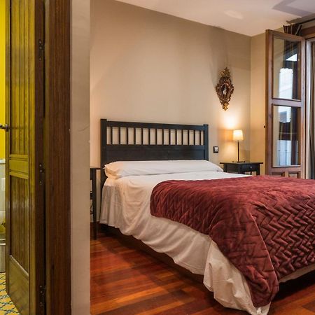 Apartamentos Las Teresitas Junto A La Catedral Toledo Bagian luar foto