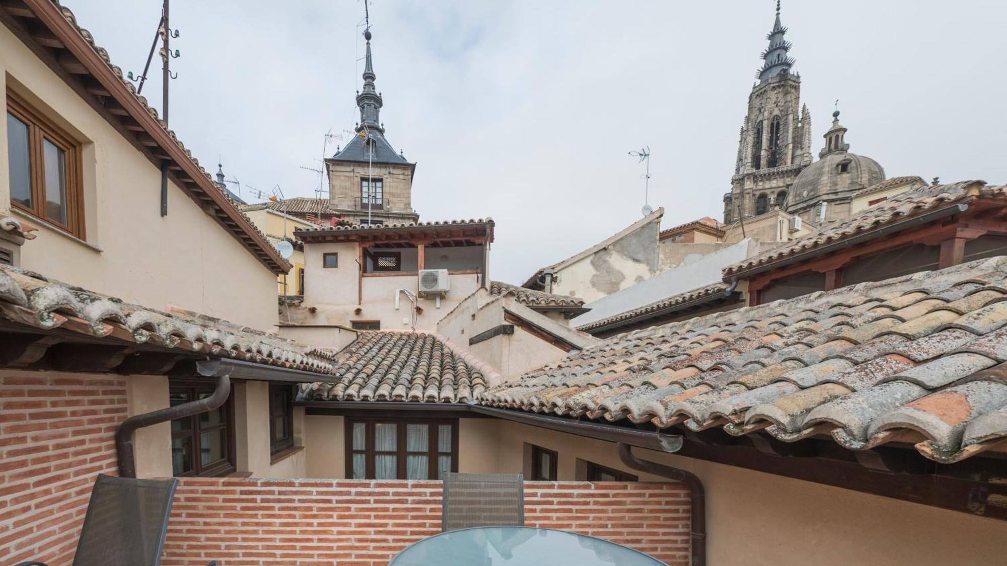 Apartamentos Las Teresitas Junto A La Catedral Toledo Bagian luar foto