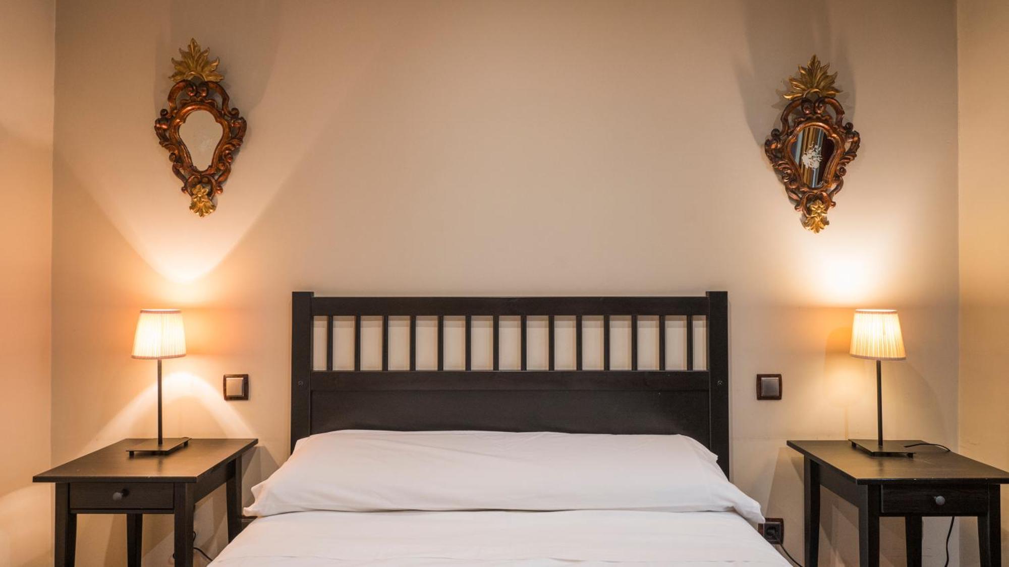 Apartamentos Las Teresitas Junto A La Catedral Toledo Ruang foto